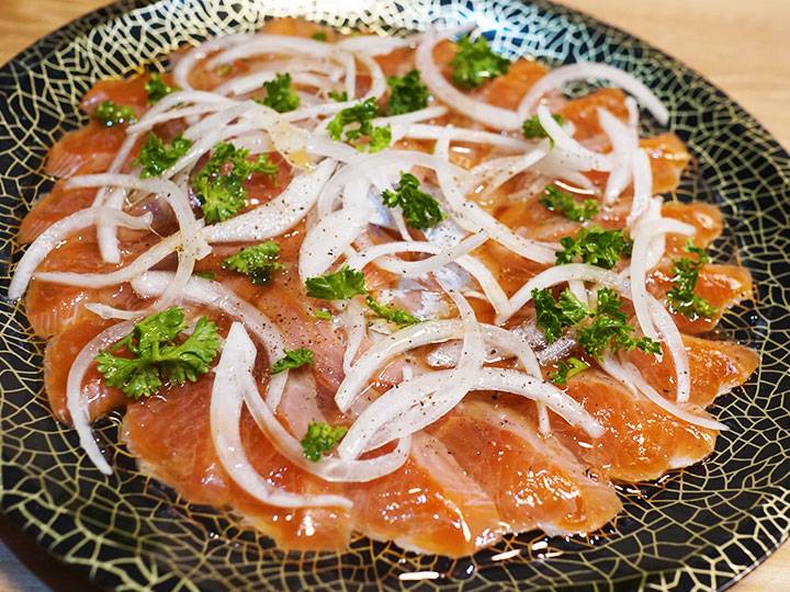 白山べに鱒の刺身を使ったカルパッチョ風アレンジ